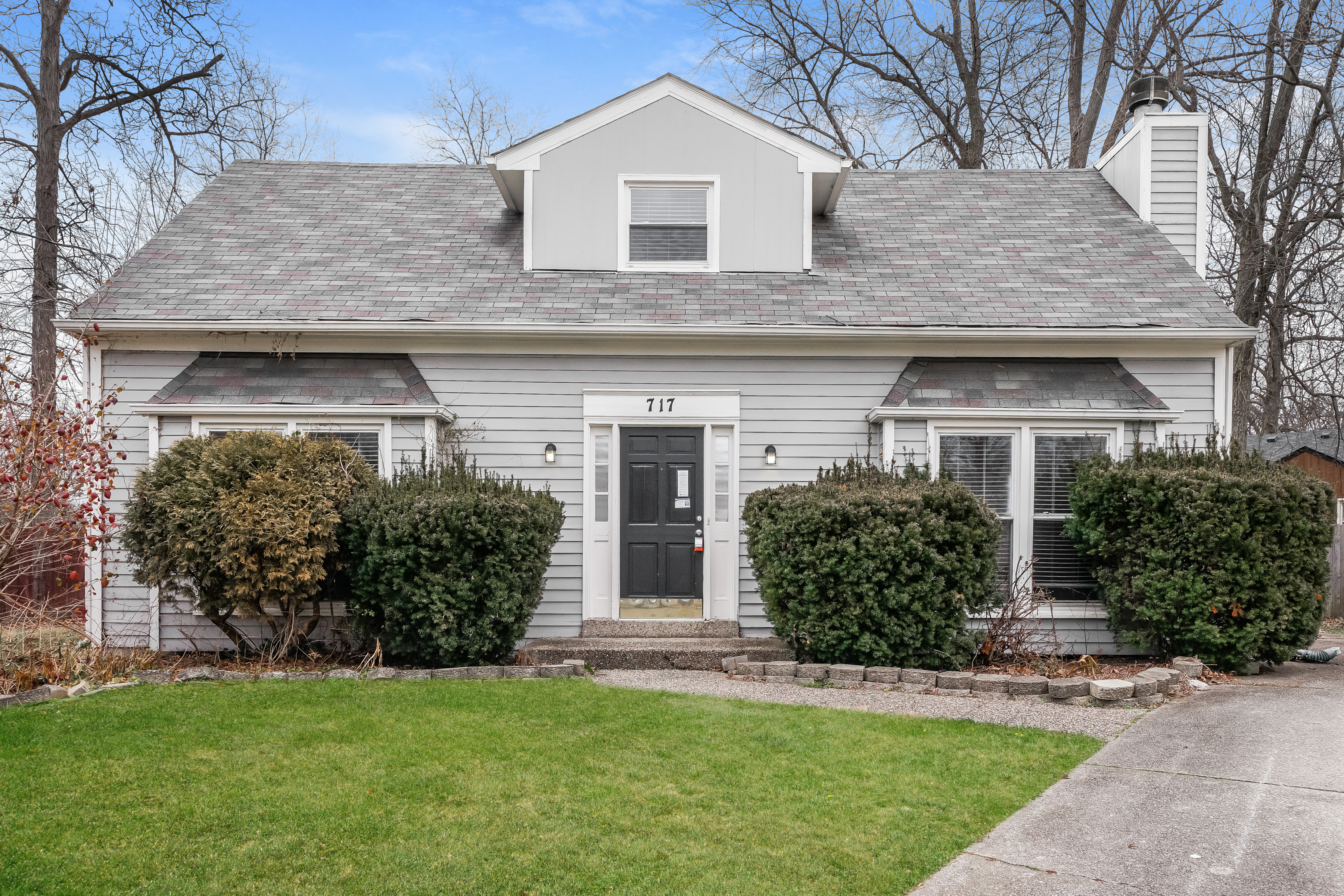717 Lydgate Cove Louisville, KY 40222